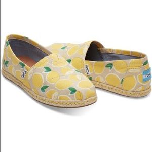 Toms Alpargata slip-on espadrille in yellow lemon print